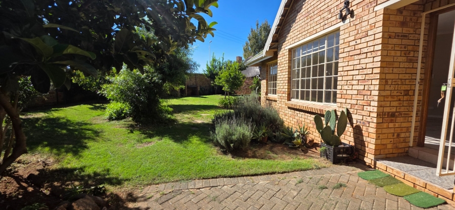 2 Bedroom Property for Sale in Heuwelsig Free State